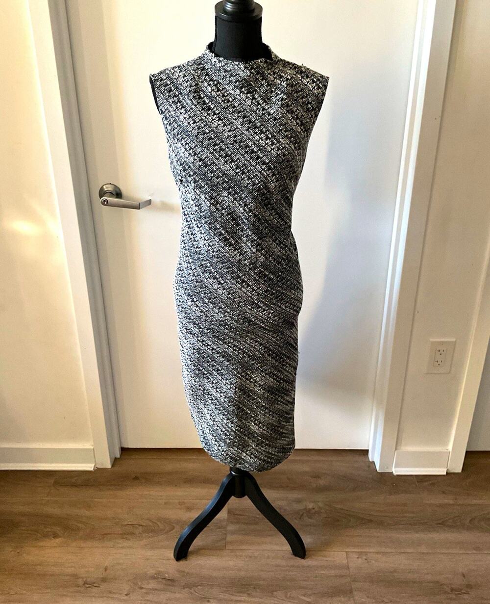 Banana Republic Black White Tweed Herringbone Sheath Midi Dress Sz 8